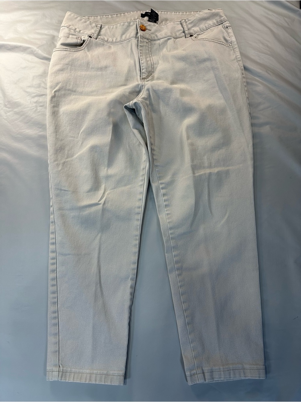 Women's Light Blue Straight-Leg Tan Lane Bryant size 18 Jeans